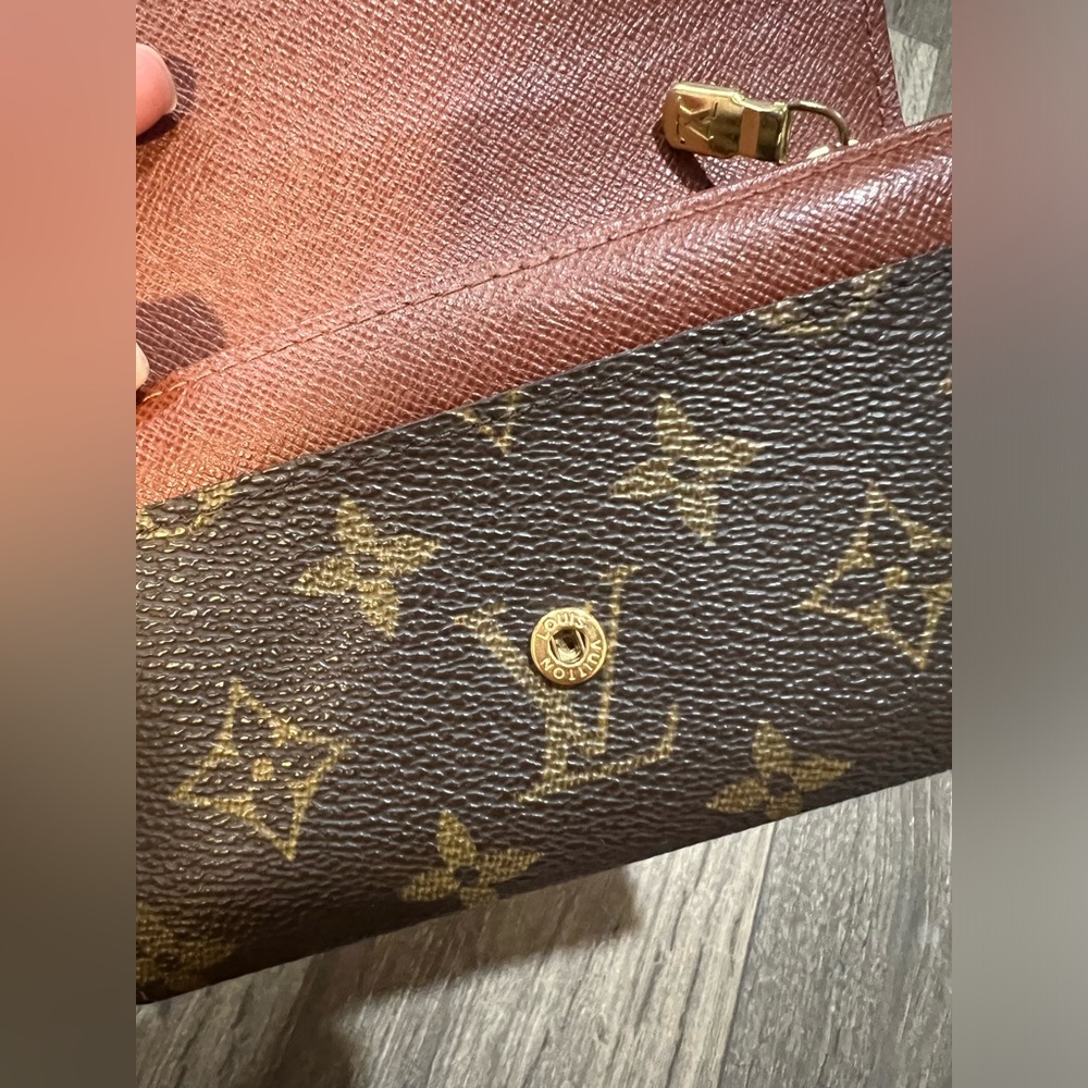 Authentic Louis Vuitton monogram bifold wallet - Picture 6 of 13